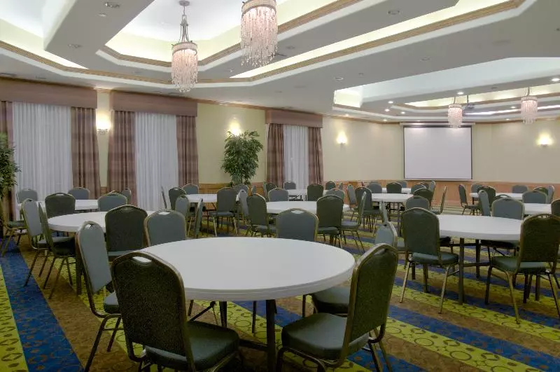 Holiday Inn Express Hotel Galveston West Seawall, An Ihg