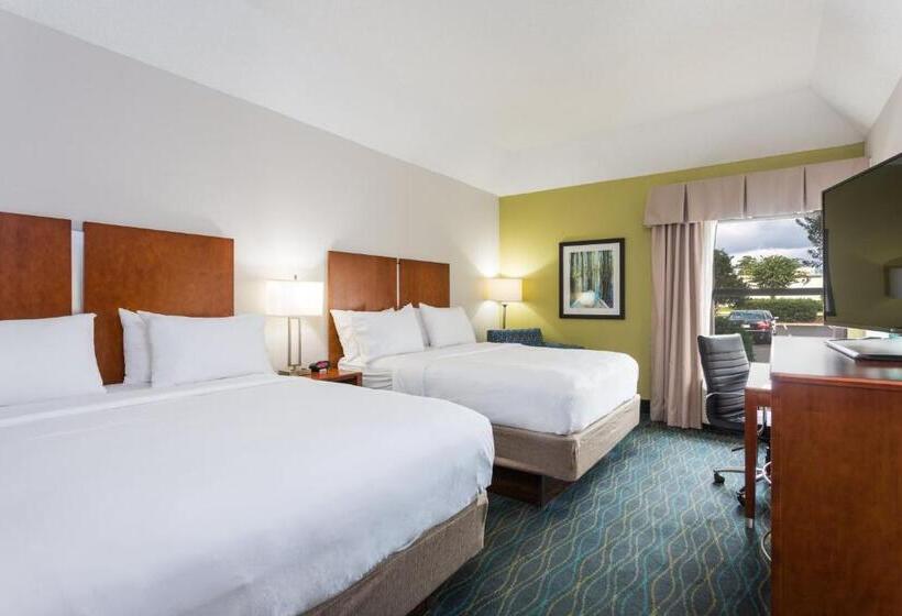 فندق Holiday Inn Express & Suites Wilmington University Center, An Ihg