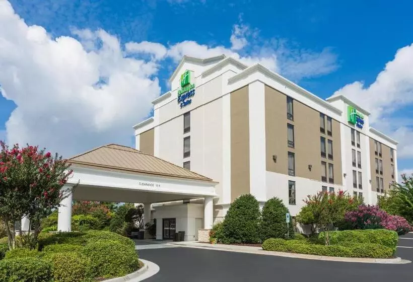 Hotel Holiday Inn Express & Suites Wilmington University Center, An Ihg