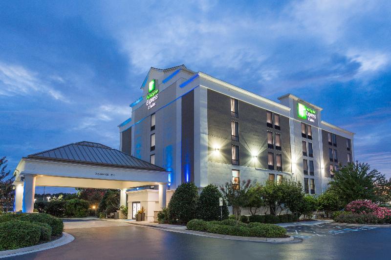 فندق Holiday Inn Express & Suites Wilmington University Center, An Ihg
