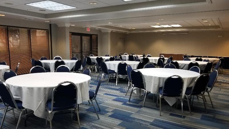فندق Holiday Inn Express & Suites Wilmington University Center, An Ihg