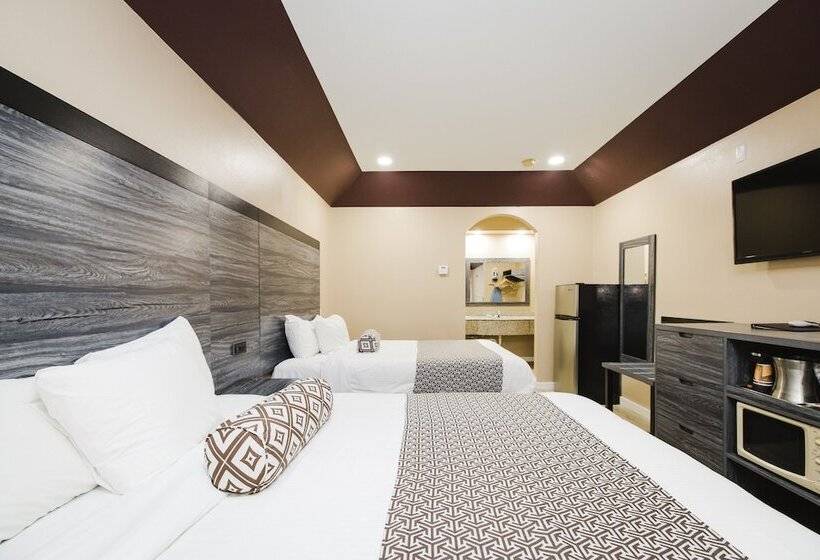 호텔 Sapphire Inn & Suites