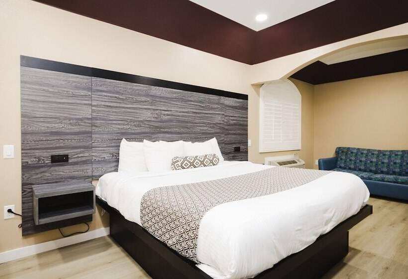 호텔 Sapphire Inn & Suites