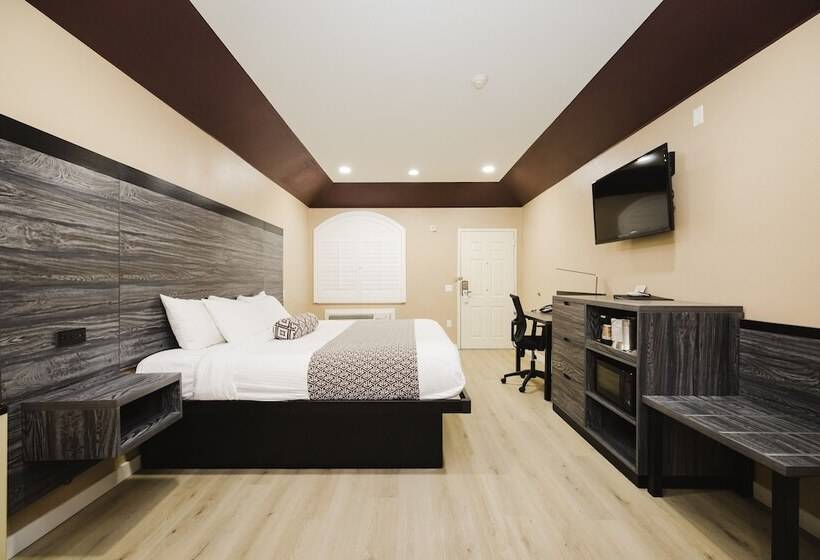 호텔 Sapphire Inn & Suites