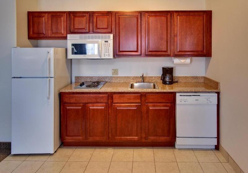 בית מלון כפרי Staybridge Suites Rockford, An Ihg