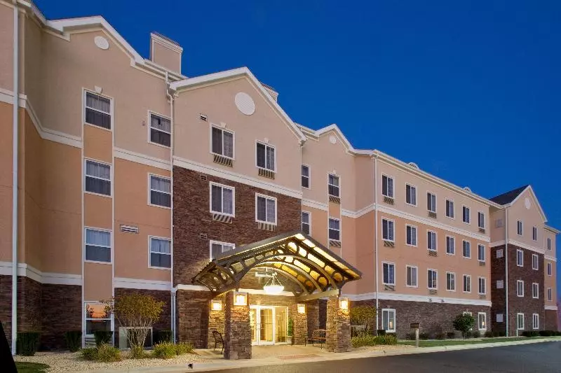 בית מלון כפרי Staybridge Suites Rockford, An Ihg