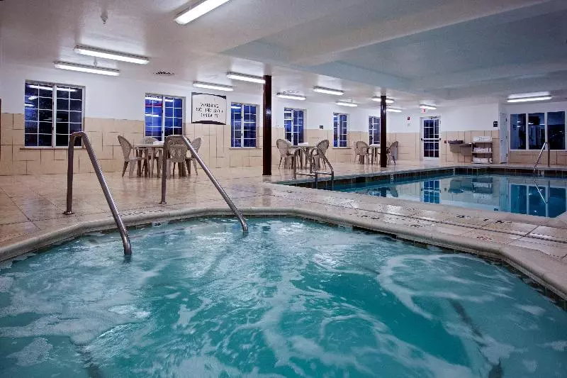 בית מלון כפרי Staybridge Suites Rockford, An Ihg