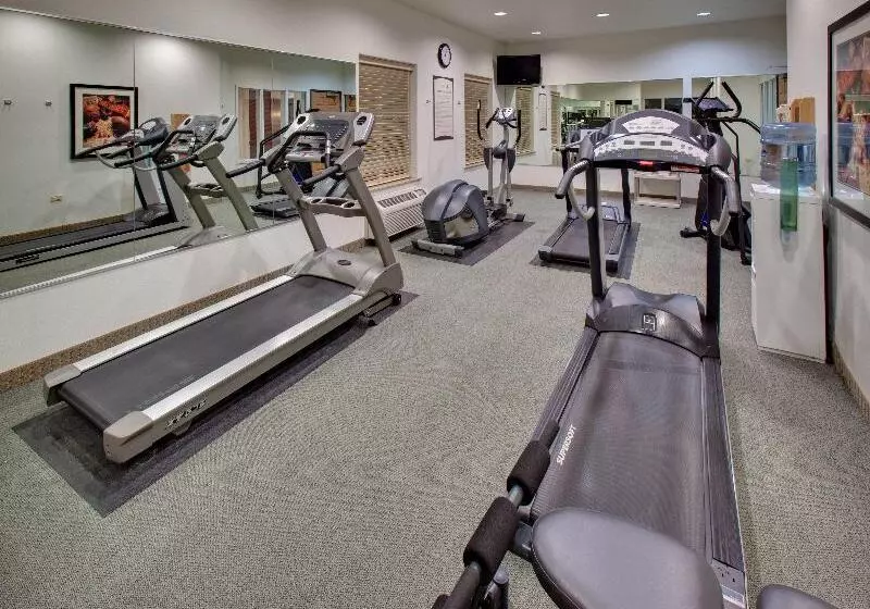 בית מלון כפרי Staybridge Suites Rockford, An Ihg