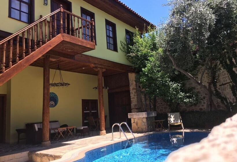 בית מלון כפרי Tekeli Konaklari