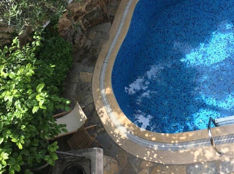 בית מלון כפרי Tekeli Konaklari