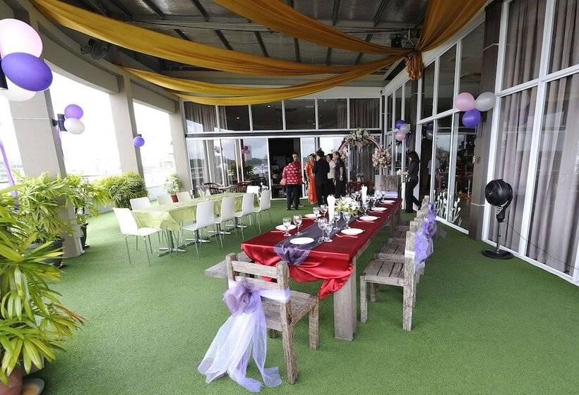 فندق The Limetree