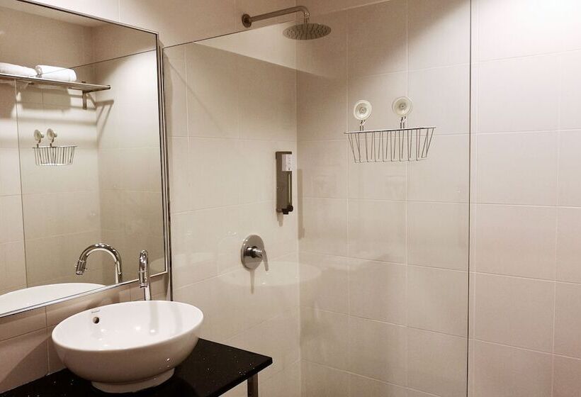 فندق The Limetree