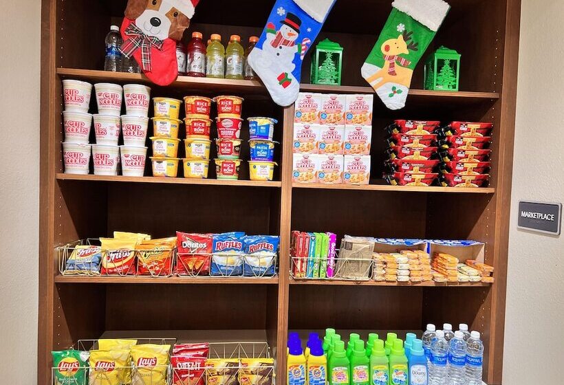 Hotel Comfort Inn & Suites