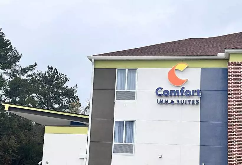 호텔 Comfort Inn & Suites