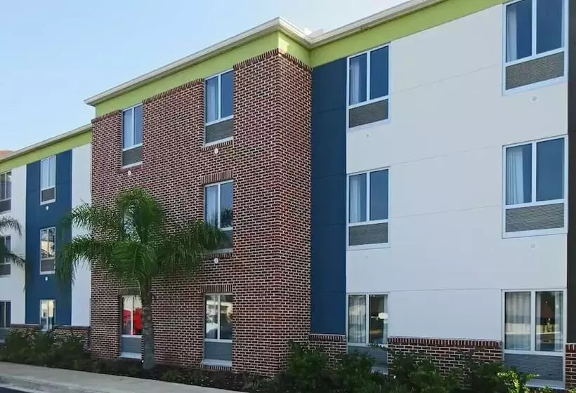 호텔 Comfort Inn & Suites