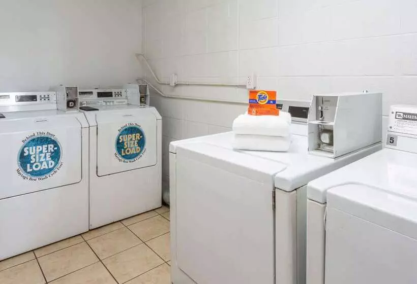 酒店 Travelodge By Wyndham Virginia Beach