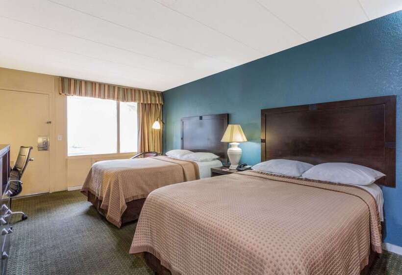 בית מלון כפרי Travelodge By Wyndham Virginia Beach