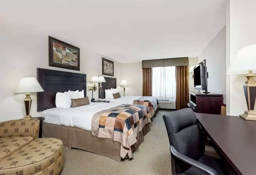 Hotel Wingate By Wyndham Lagrange