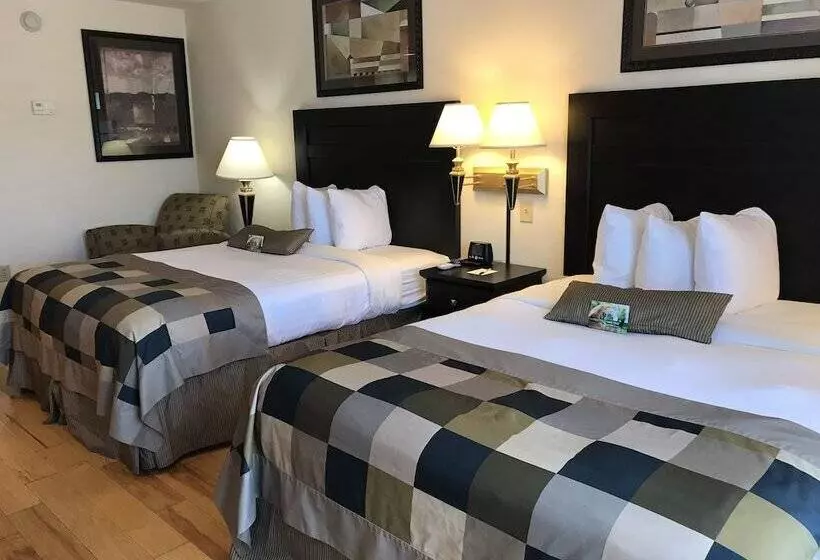 Hotel Wingate By Wyndham Lagrange