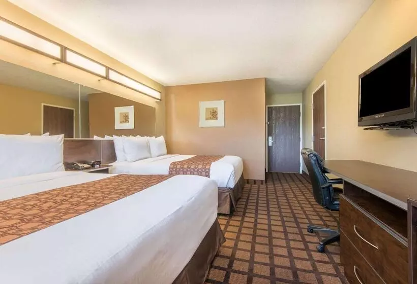 Microtel Inn And Suites Montgomery