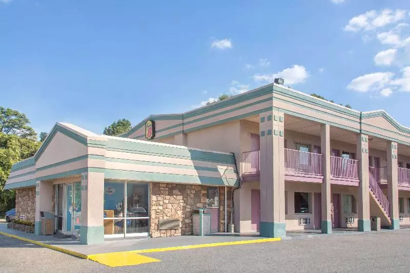 فندق على الطريق Super 8 By Wyndham Durham/university Area Nc