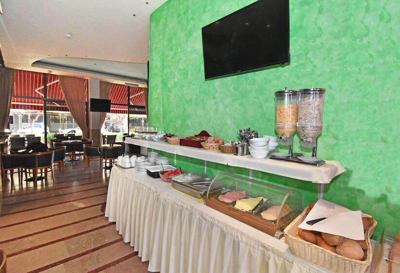 Poseidon Hotel And Apartments