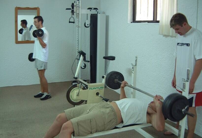 Poseidon Hotel And Apartments