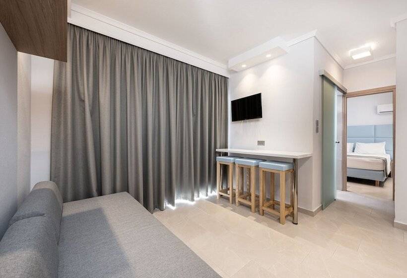 Poseidon Hotel And Apartments