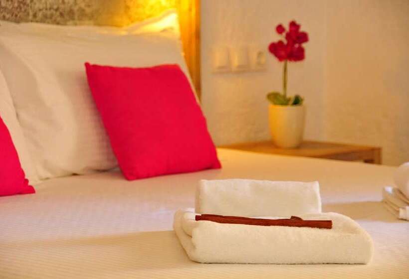 Cleopatra Apartments