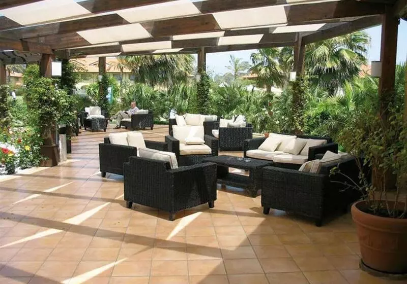 בית מלון כפרי Falkensteiner Club Funimation Garden Calabria