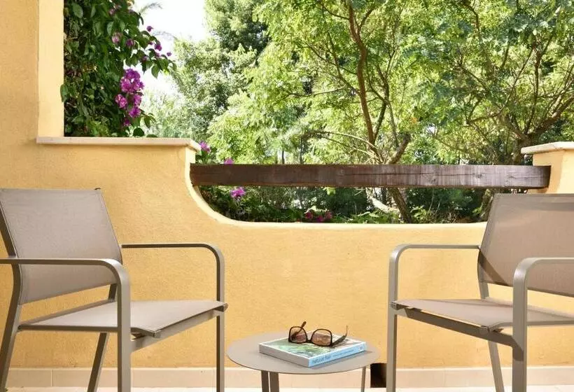 בית מלון כפרי Falkensteiner Club Funimation Garden Calabria