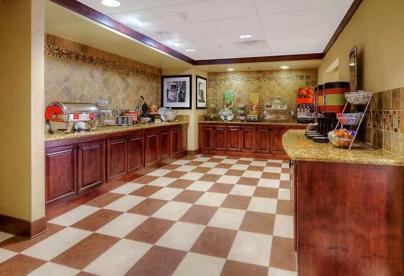 Отель Hampton Inn Suites Altus