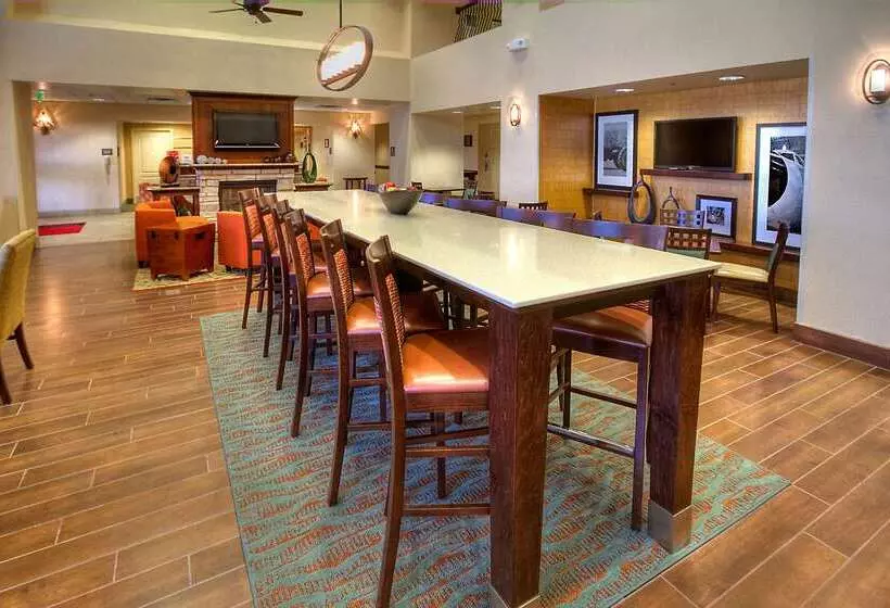 Отель Hampton Inn Suites Altus