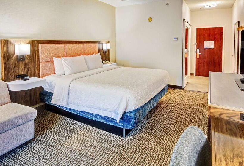 Отель Hampton Inn Van Buren