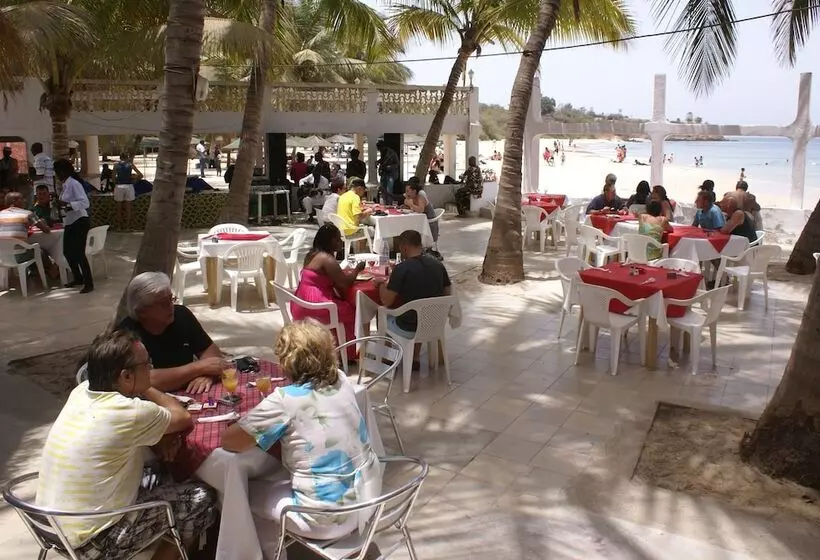 هتل La Voile D Or