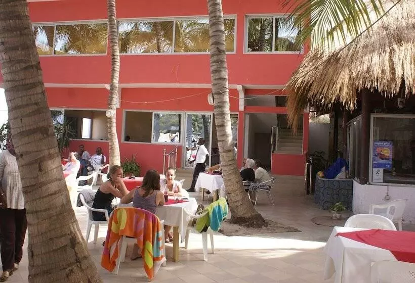 هتل La Voile D Or