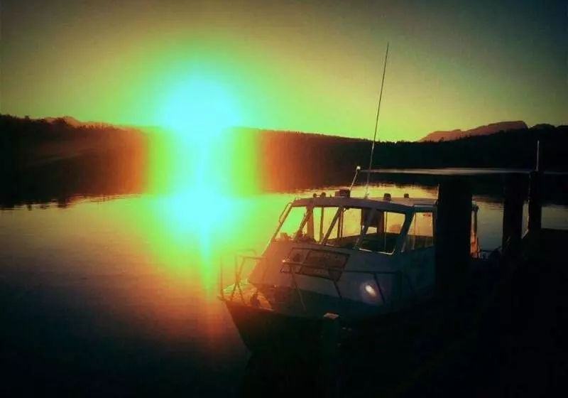 Отель Lake St Clair Lodge