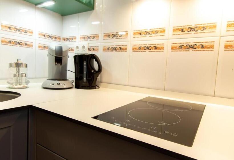 Holiday Suite Caballero de Rodas 92