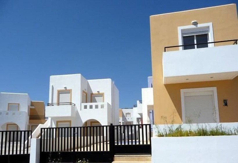 Gennadi Gardens Apartments & Villas