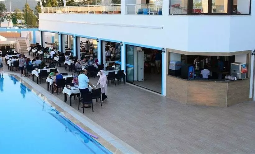 酒店 Carina Resort