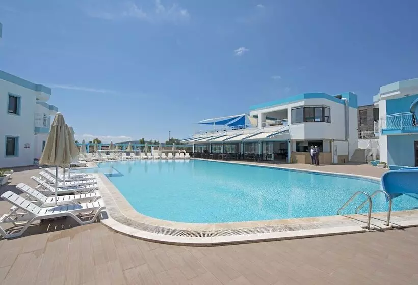 酒店 Carina Resort