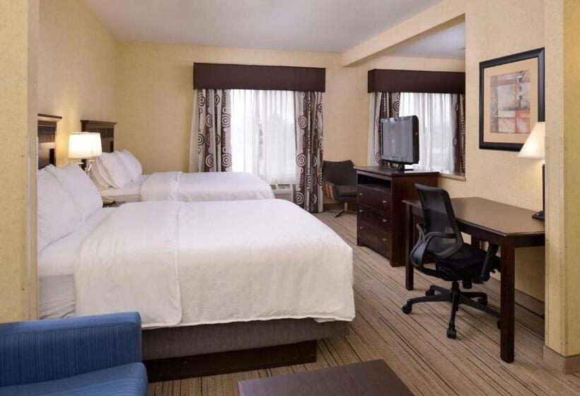 בית מלון כפרי Holiday Inn Express & Suites Nampa   Idaho Center, An Ihg