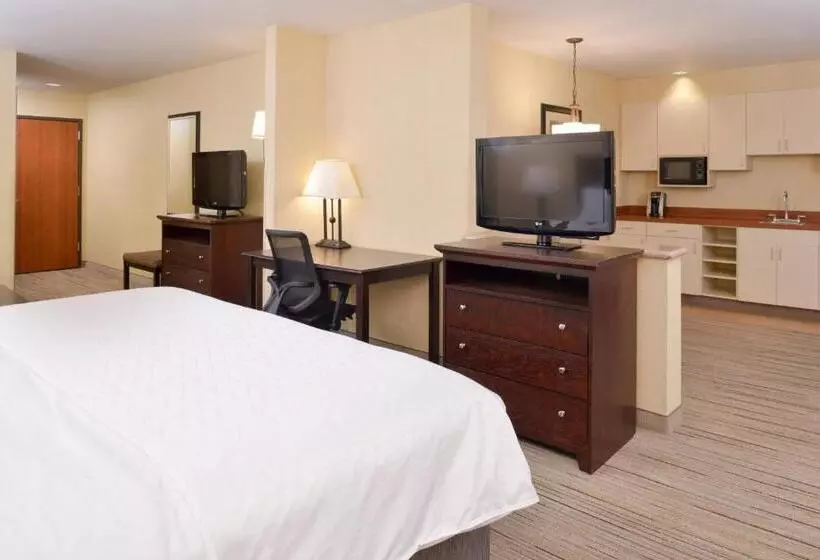 فندق Holiday Inn Express & Suites Nampa   Idaho Center, An Ihg