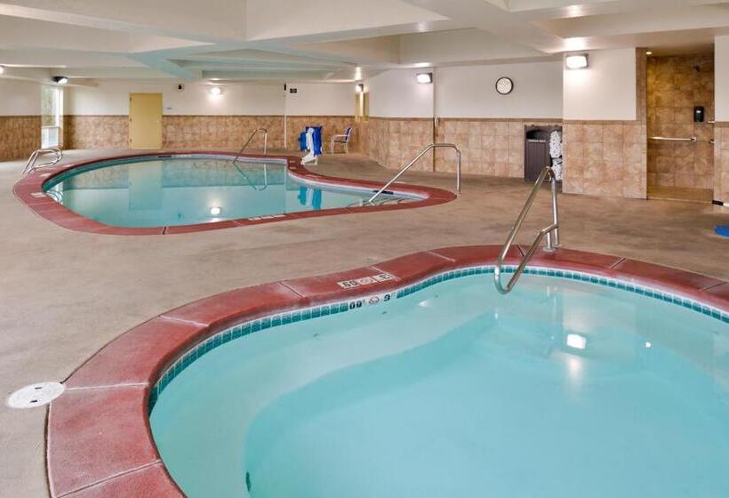 בית מלון כפרי Holiday Inn Express & Suites Nampa   Idaho Center, An Ihg