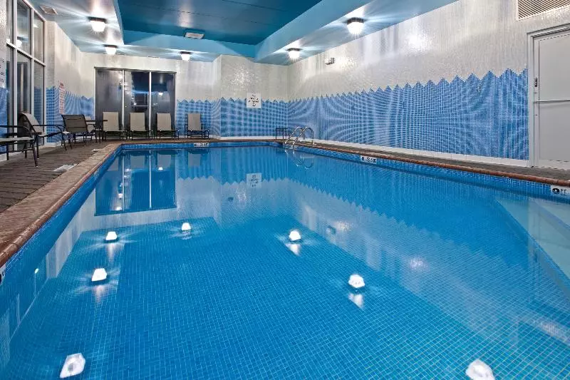 هتل Holiday Inn Louisville Airport South, An Ihg