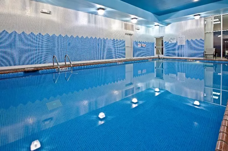 هتل Holiday Inn Louisville Airport South, An Ihg