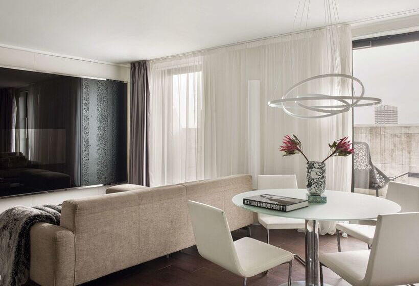 בית מלון כפרי Me London By Melia   Covent Garden