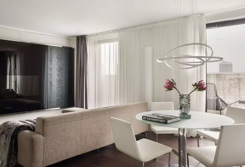 Hotel Me London By Melia Covent Garden