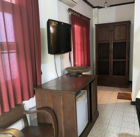 هتل The Royal Shilton Resort