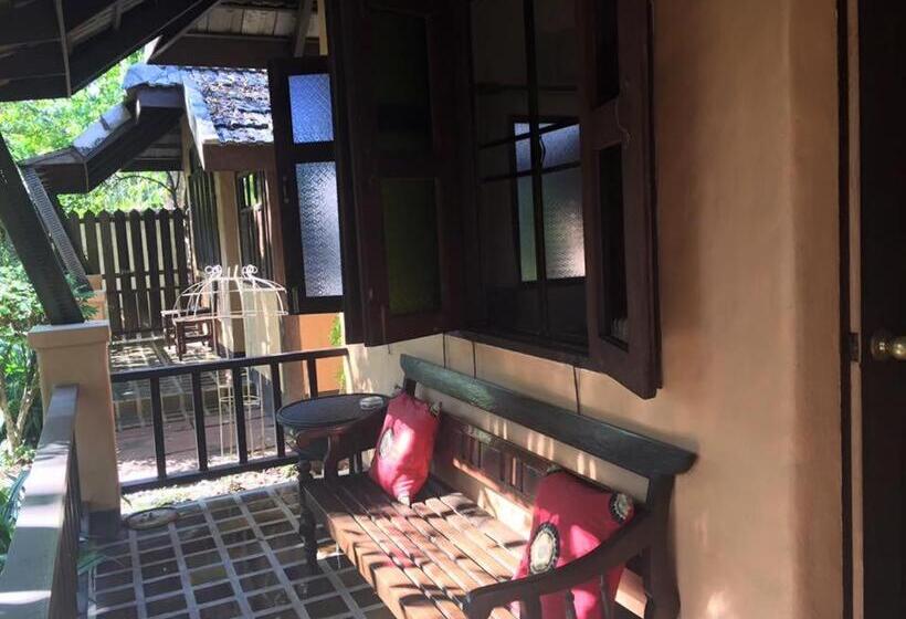 هتل The Royal Shilton Resort